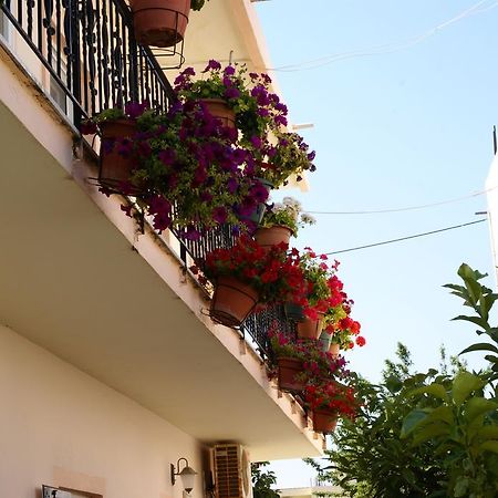 Andrianna Apartments Аммудия Экстерьер фото